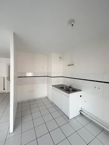 A LOUER - LES ORMEAUX - F3 65M² - PARKING