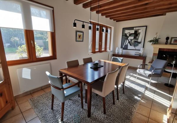 Maison 5 chambres, garages, piscine et dépendances à 10 minutes de Tours