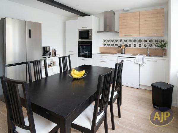 Maison à louer Heric : 6 pièces, 131m² avec 4 chambre(s) à 1 100€ - AJP Immobilier Blain