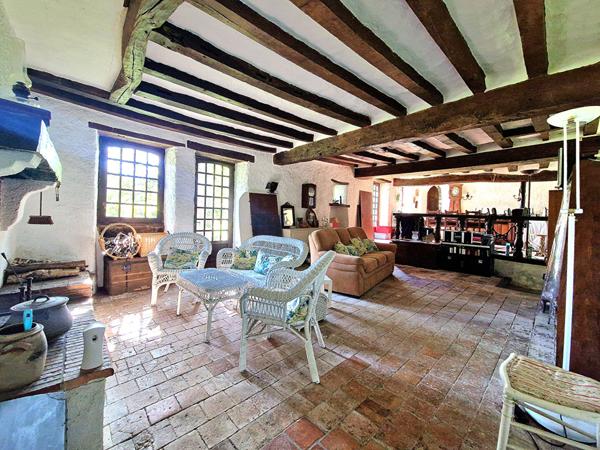 À vendre - Longère de caractère à Brissarthe - 130m²