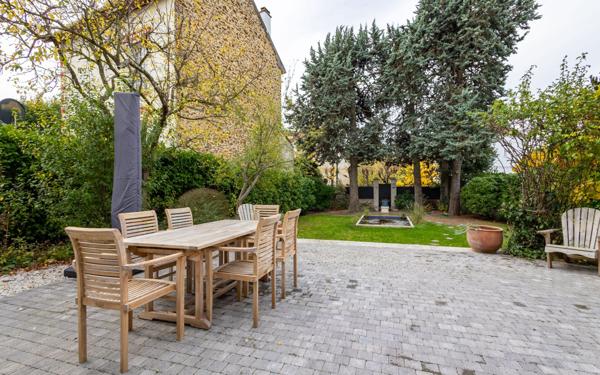 Maison à vendre    6 pièces •  Le Raincy