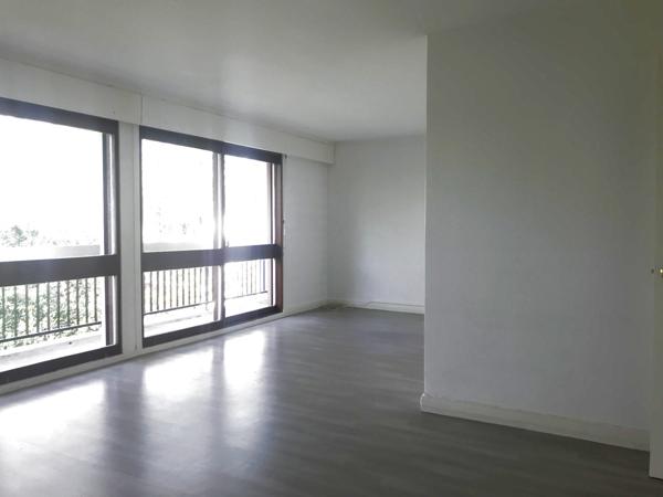 À LOUER CHILLY-MAZARIN, 4 pièces 83.86 m2