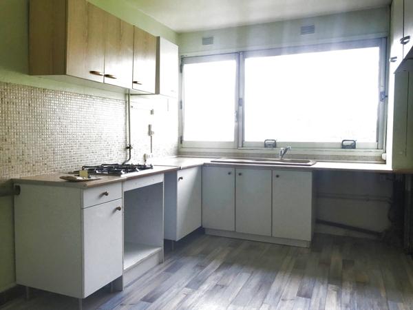 À LOUER CHILLY-MAZARIN, 4 pièces 83.86 m2