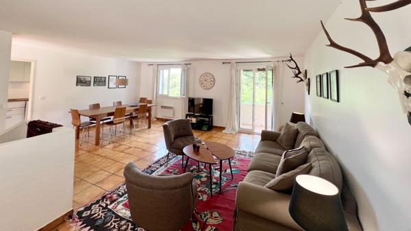 Charmante villa rénovée de 97 m² avec aperçu mer