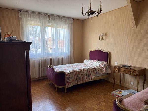 Maison à vendre |  Domérat |  6 pièces | 206 m²