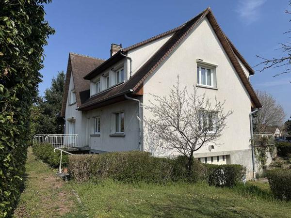 Maison à vendre |  Domérat |  6 pièces | 206 m²