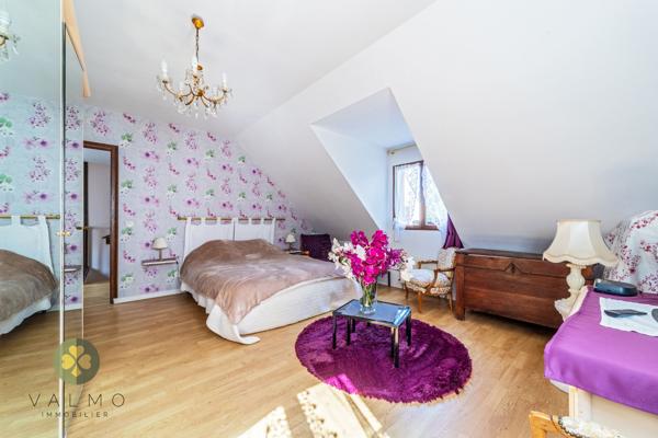 Maison
                                                                                                                                                                                                                                                                                                                        6 pièce(s)                                                                                                                                                                                                          4 chambre(s)                                                                                                                                                                                                          197  m²