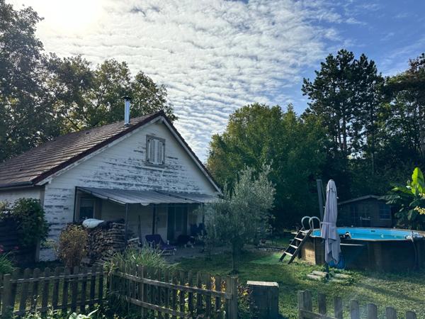 Maison en bois 125 m2 de surface Habitable et 800 m2 de terrain clos à 299 000 € - BEAUNE (21)