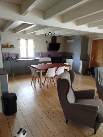 Maison en bois 125 m2 de surface Habitable et 800 m2 de terrain clos à 299 000 € - BEAUNE (21)