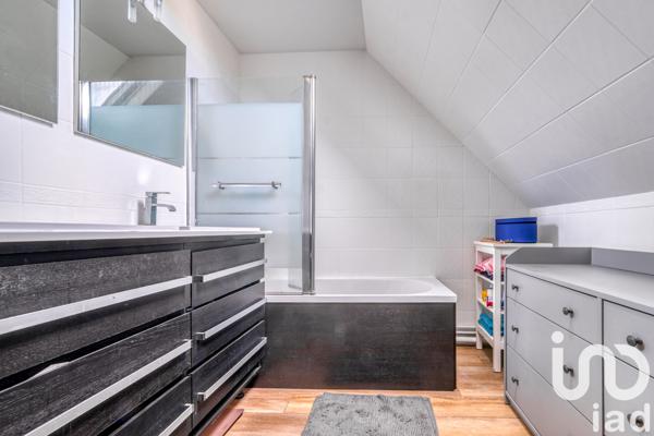 Maison à vendre 6 pièces 120 m² Ferrières-en-Brie
