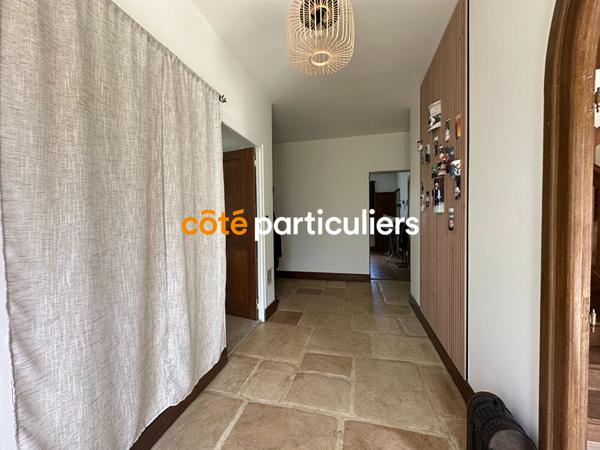 Vente Maison245 m² - 8 Pièces - SAINT AMAND MONTROND (18200)