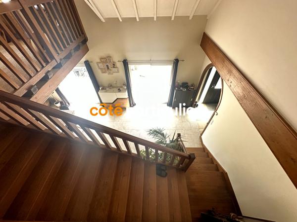 Vente Maison245 m² - 8 Pièces - SAINT AMAND MONTROND (18200)