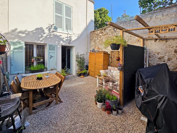 Maison Verrieres Le Buisson 6 pièce(s) 103 m2