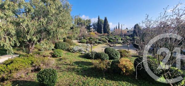 Appartement T2 à vendre  2 pièces - 49,40 m2 HYERES - 83