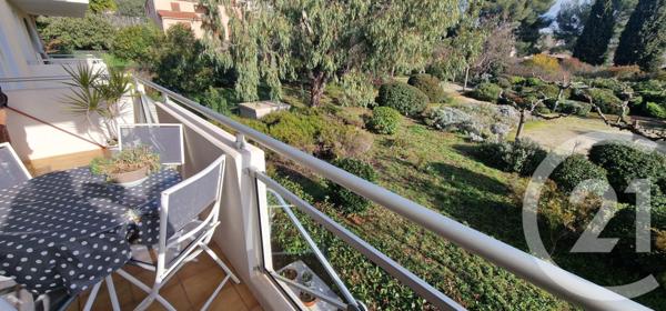 Appartement T2 à vendre  2 pièces - 49,40 m2 HYERES - 83