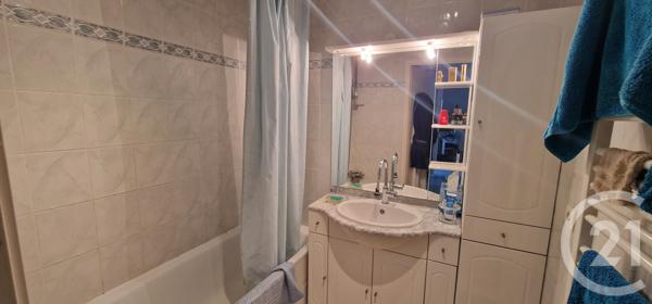 Appartement T2 à vendre  2 pièces - 49,40 m2 HYERES - 83