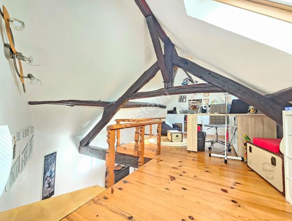 MAISON 5 PIECES EN PLEIN CENTRE DE MARINES - COUR, GARAGE ET DÉPENDANCES