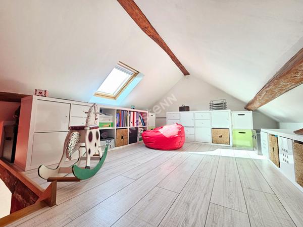 MAISON 5 PIECES EN PLEIN CENTRE DE MARINES - COUR, GARAGE ET DÉPENDANCES