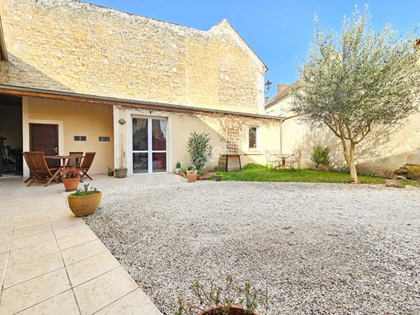 MAISON 5 PIECES EN PLEIN CENTRE DE MARINES - COUR, GARAGE ET DÉPENDANCES