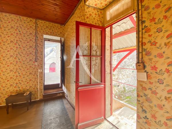 Unique maison de village et son jardin ..