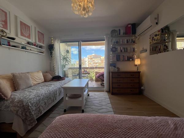 Studio coup de coeur 22,64 m2 en hyper centre - Le Lavandou (83)