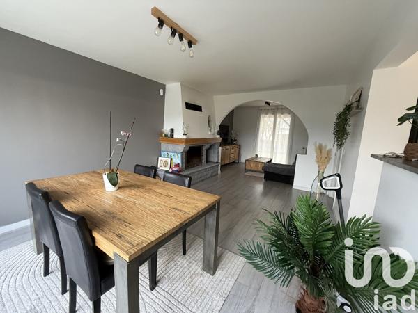 Maison traditionnelle 5 pièces de 146 m² à Verrières-en-Anjou (49480)