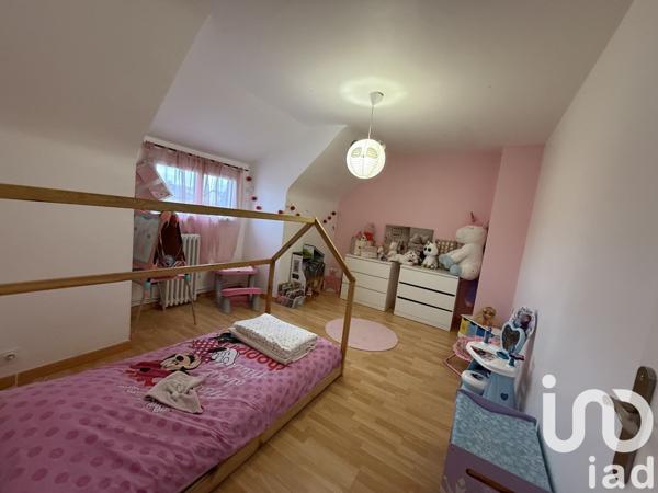 Maison traditionnelle 5 pièces de 146 m² à Verrières-en-Anjou (49480)