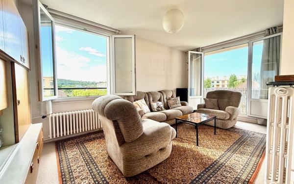 Appartement à vendre    3 pièces • 55,43 m2 Saint-Maur-des-Fossés