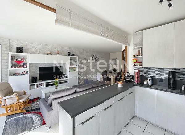 Maison 5 pièces 92 m² et 108 m² au sol avec garage et mezzanine à Montigny le Bretonneux