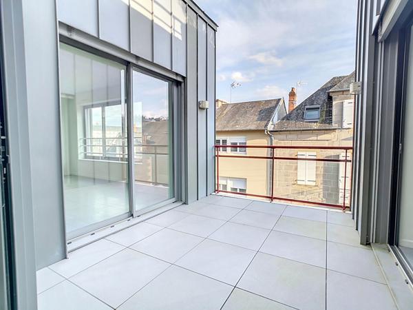 Appartement avec terrasse à vendre à Brive la Gaillarde - Quartier ancienne caserne - 2 chambres - Une terrasse - Pompe à chaleur