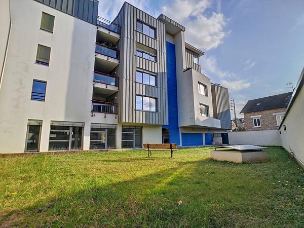 Appartement avec terrasse à vendre à Brive la Gaillarde - Quartier ancienne caserne - 2 chambres - Une terrasse - Pompe à chaleur