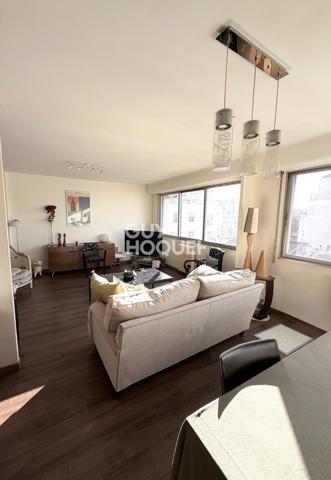 Appartement lumineux 2 Pièces — 58 m², TRAVERSANT, à 4 min du Tram T2