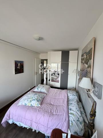 Appartement lumineux 2 Pièces — 58 m², TRAVERSANT, à 4 min du Tram T2