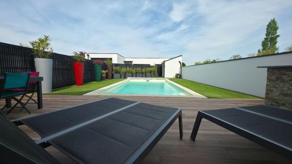 Maison d'architecture contemporaine, de charme et moderne avec piscine à Montoir De Bretagne d'environ 180 m2