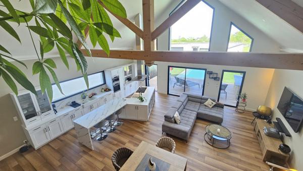 Maison d'architecture contemporaine, de charme et moderne avec piscine à Montoir De Bretagne d'environ 180 m2