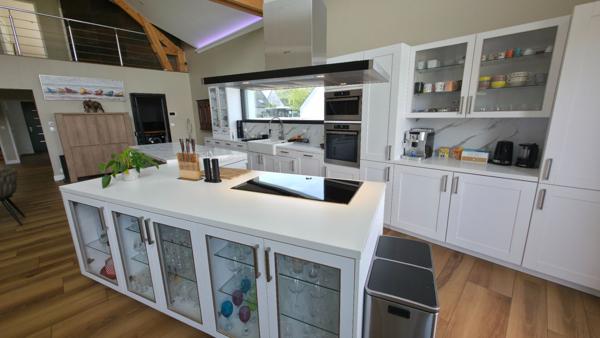 Maison d'architecture contemporaine, de charme et moderne avec piscine à Montoir De Bretagne d'environ 180 m2