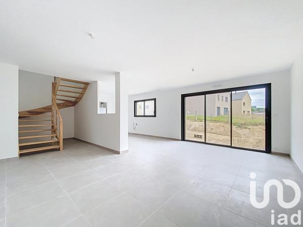 Maison à vendre 5 pièces 139 m² Saint-Père-Marc-en-Poulet