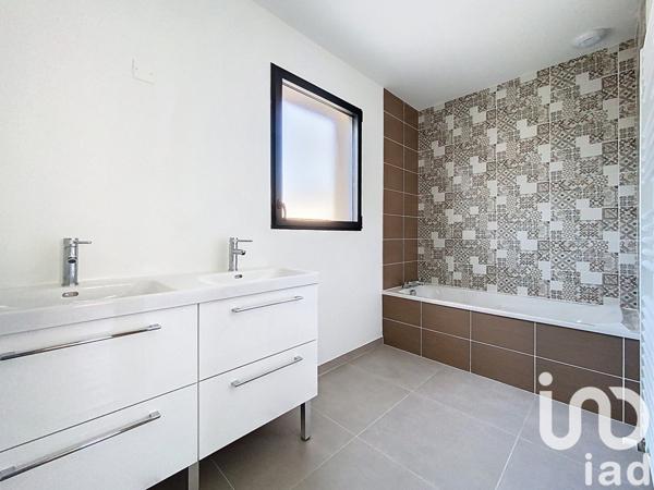 Maison à vendre 5 pièces 139 m² Saint-Père-Marc-en-Poulet