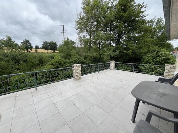 Maison 136 000 € Ribérac 5 p 93 m² DPE F