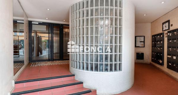 À vendre Studio 29.5 m² - Paris 75010