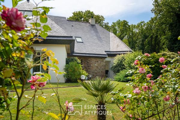 Villa rénovée au coeur du Golf International Barrière – Un écrin de lumière dans un domaine privé