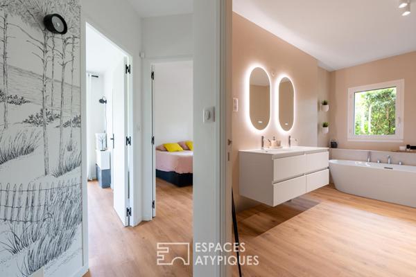 Villa rénovée au coeur du Golf International Barrière – Un écrin de lumière dans un domaine privé
