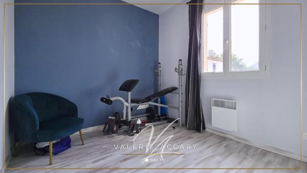 Rocbaron : Villa de 94 m² sur un terrain de 229 m² avec 3 chambres, bureau, piscine…