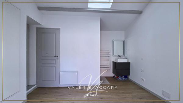 Rocbaron : Villa de 94 m² sur un terrain de 229 m² avec 3 chambres, bureau, piscine…