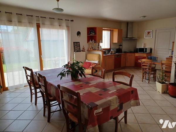 Plain-pied dans le bourg