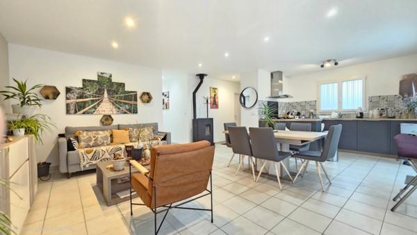 Querrien – Opportunité rare : maison récente 3 chambres en nue-propriété, plain-pied avec jardin !