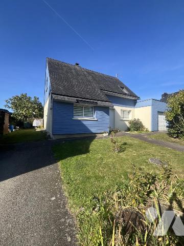 MAISON BOURG DE PLUNERET EN IMPASSE 3 CHAMBRES - GARAGE  - TERRAIN 517 m2