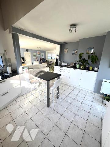 MAISON BOURG DE PLUNERET EN IMPASSE 3 CHAMBRES - GARAGE  - TERRAIN 517 m2