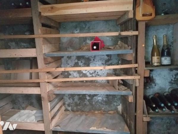 VANNES CENTRE VILLE maison à rénover et grand garage/atelier