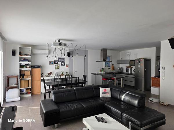 NANS LES PINS VILLA T4 SUR 1000 M²